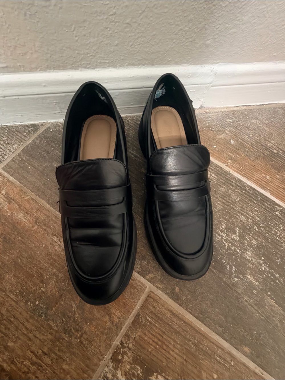 Esprit Black Penny Loafers - Classic Slip-On Flats